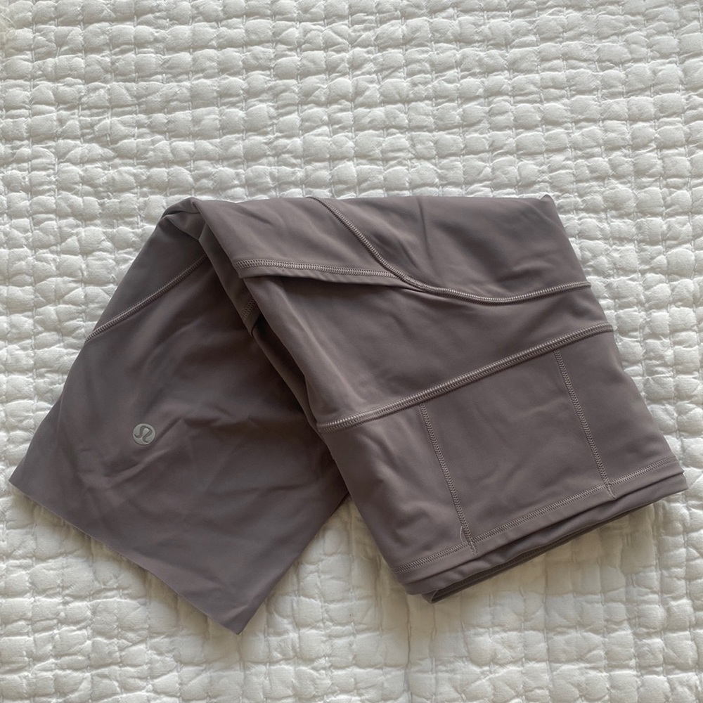 Lulu Lemon 8” bike short